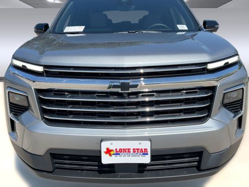 New 2026 Chevrolet Traverse LT w/ Driver Confidence Package FWD image 6