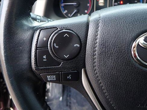 Used 2018 Toyota RAV4 XLE image 15