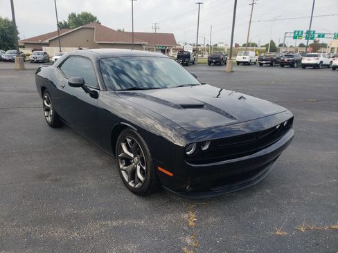 Used 2015 Dodge Challenger R/T w/ Quick Order Package 28B R/T image 3
