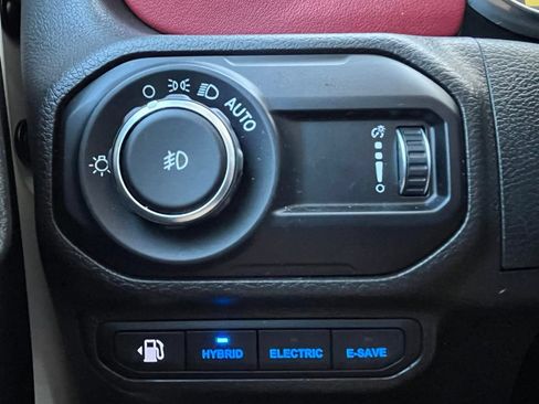 Used 2023 Jeep Wrangler Unlimited Rubicon 4xe AWD/4WD image 10