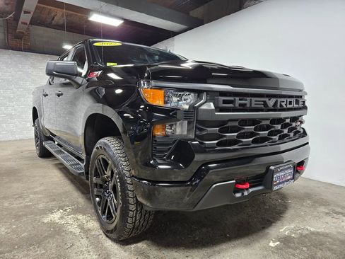 Used 2022 Chevrolet Silverado 1500 Custom Trail Boss AWD/4WD image 4