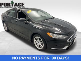 Used 2018 Ford Fusion SE image 1