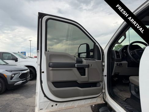 Used 2021 Ford F250 XLT w/ FX4 Off-Road Package AWD/4WD image 17