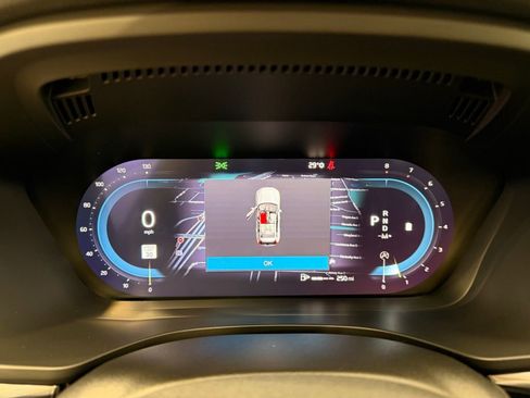 Used 2023 Volvo XC60 B5 Plus w/ Climate Package image 15