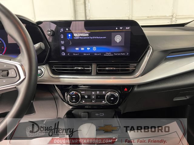 Used 2025 Chevrolet Trax LT w/ LT Convenience Package FWD image 41