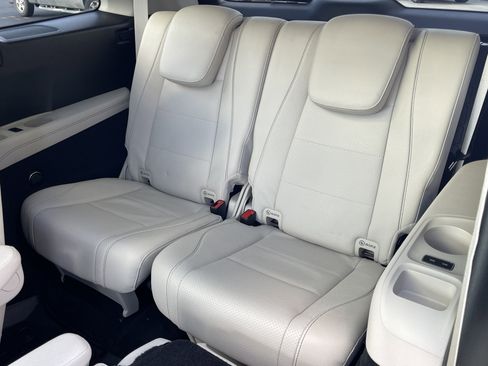 Certified 2022 Mercedes-Benz GLS 450 4MATIC image 33