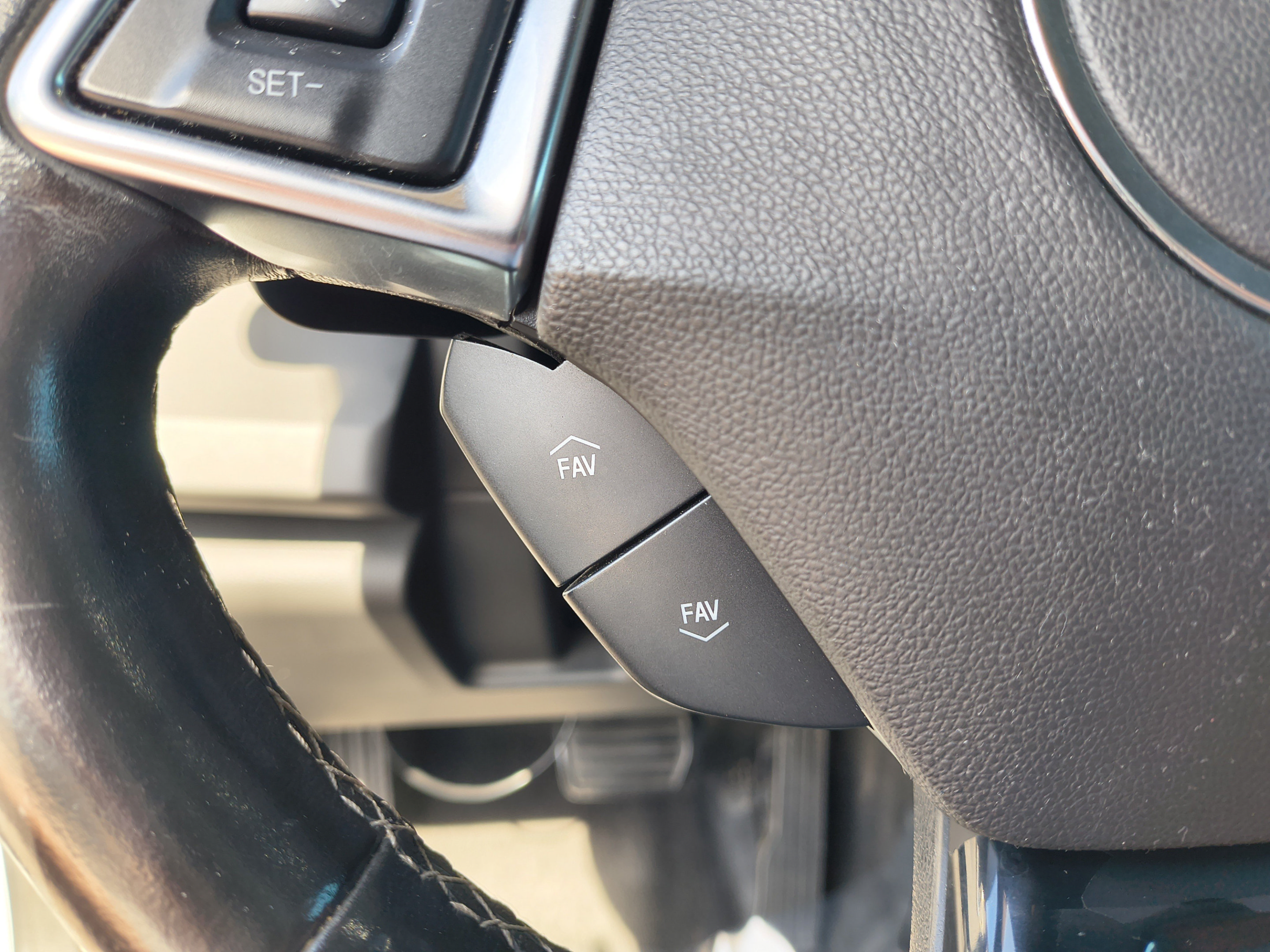 Used 2018 Chevrolet Camaro LT RWD image 24