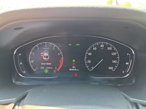 Used 2018 Honda Accord Touring image 17