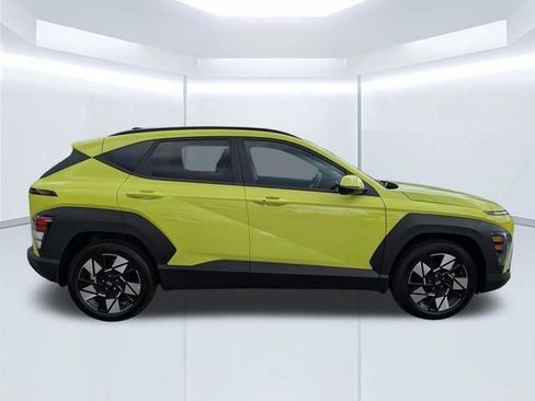 Certified 2025 Hyundai Kona SEL FWD image 3