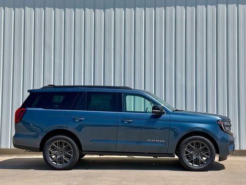 New 2027 Ford Expedition Platinum w/ Driver's Package AWD/4WD image 7
