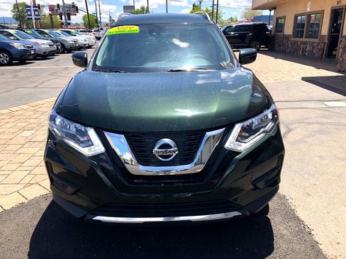 Used 2019 Nissan Rogue SV image 7