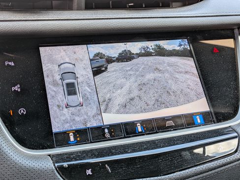 Used 2022 Cadillac XT5 Premium Luxury w/ Technology Package FWD image 34