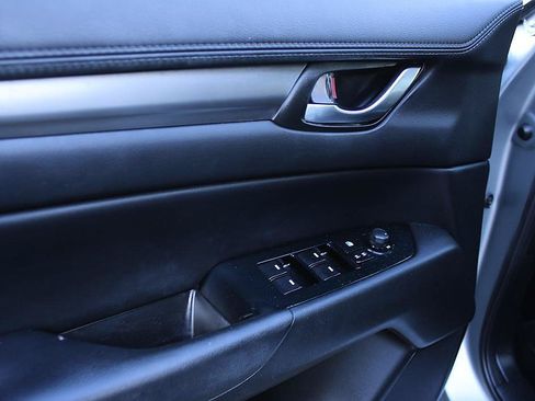 Used 2019 MAZDA CX-5 Touring FWD image 7