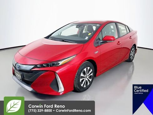 Used 2021 Toyota Prius Prime LE image 3