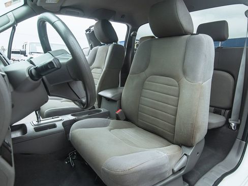 Used 2019 Nissan Frontier S image 5