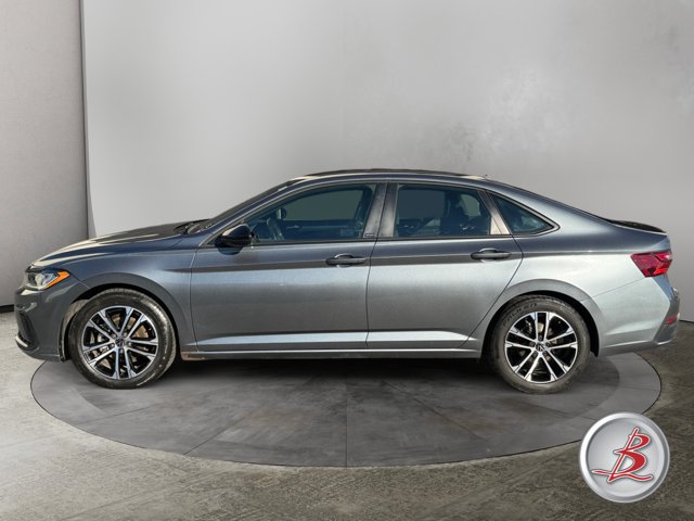 Used 2025 Volkswagen Jetta Sport FWD image 4