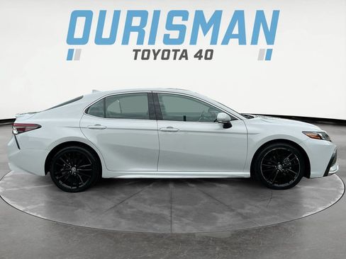 Used 2023 Toyota Camry XSE FWD image 8