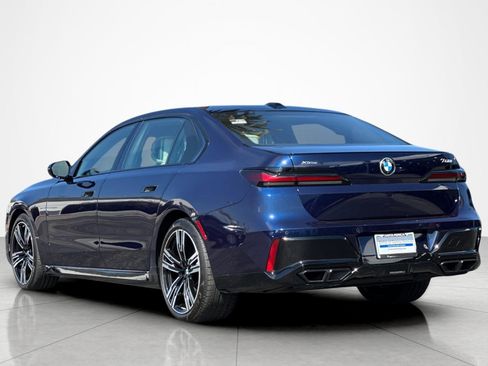 Used 2023 BMW 760i xDrive AWD/4WD image 3