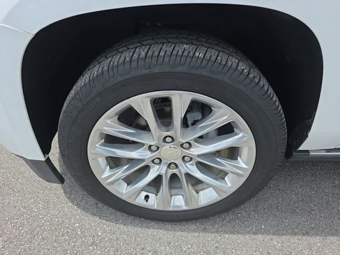 Used 2019 Chevrolet Tahoe Premier w/ Premier Plus Edition AWD/4WD image 7