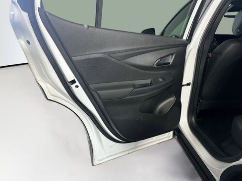 Used 2025 Buick Envista Preferred image 25