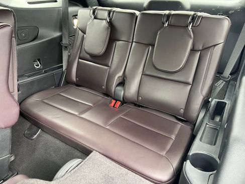 Used 2025 Ford Explorer Platinum w/ LUX Leather Package AWD/4WD image 17