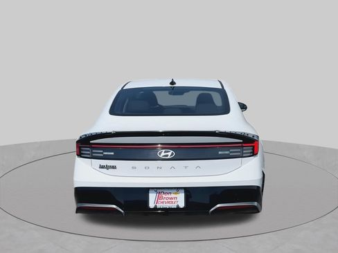 Used 2025 Hyundai Sonata SEL FWD image 9