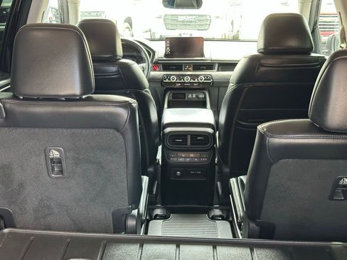 Used 2023 Honda Pilot Elite image 9