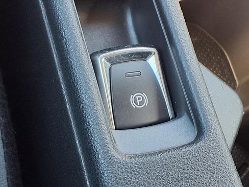 Used 2018 Nissan Leaf SL w/ SL Technology Package image 20