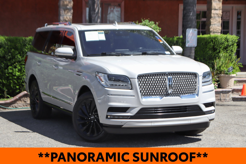 Used 2020 Lincoln Navigator Reserve w/ Equipment Group 208A Reserve AWD/4WD image 2