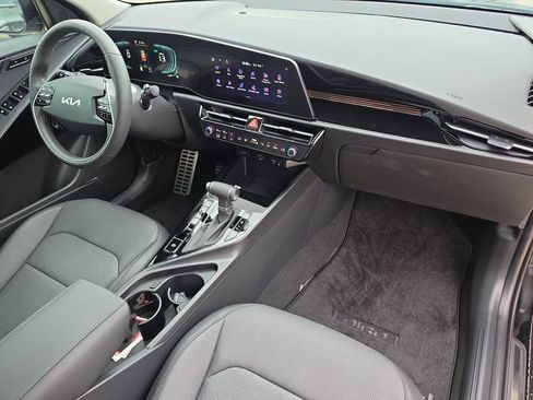 New 2026 Kia Niro SX Touring FWD image 12