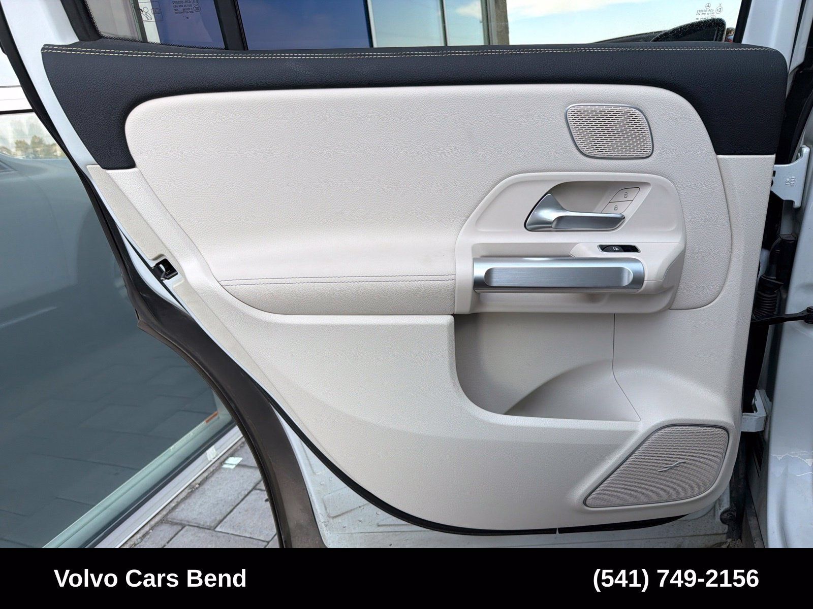 Used 2023 Mercedes-Benz EQB 300 4MATIC image 21