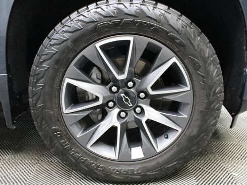 Used 2021 Chevrolet Silverado 1500 RST w/ Convenience Package II AWD/4WD image 10