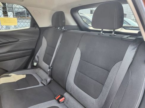 Used 2023 Chevrolet TrailBlazer LT w/ Convenience Package AWD/4WD image 9
