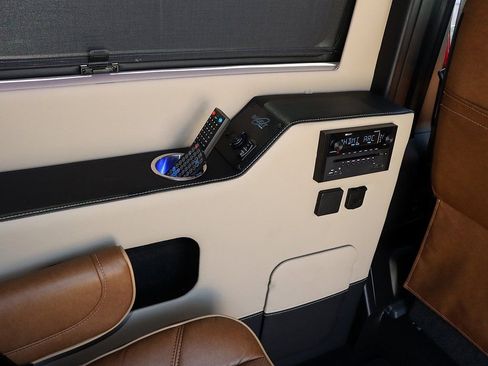 Used 2023 RAM ProMaster 2500 w/ Premium Convenience Group (B) image 23