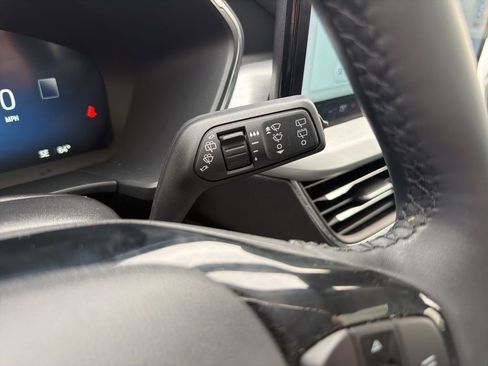 Used 2025 Ford Escape Platinum w/ Premium Technology Package image 29