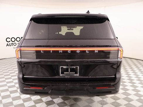 New 2025 Lincoln Navigator Reserve w/ Jet Appearance Package image 24