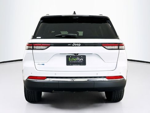 Used 2023 Jeep Grand Cherokee 4WD 4xe w/ Luxury Tech Group II image 7