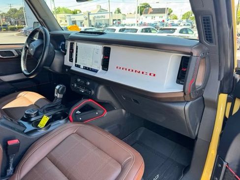 Used 2023 Ford Bronco Heritage Edition AWD/4WD image 18