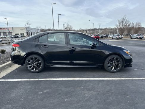 Used 2023 Toyota Corolla SE image 11