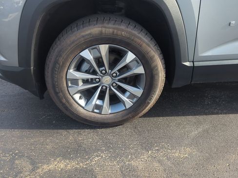 Certified 2025 Chevrolet Equinox LT w/ Safety and Technology Package AWD/4WD image 14