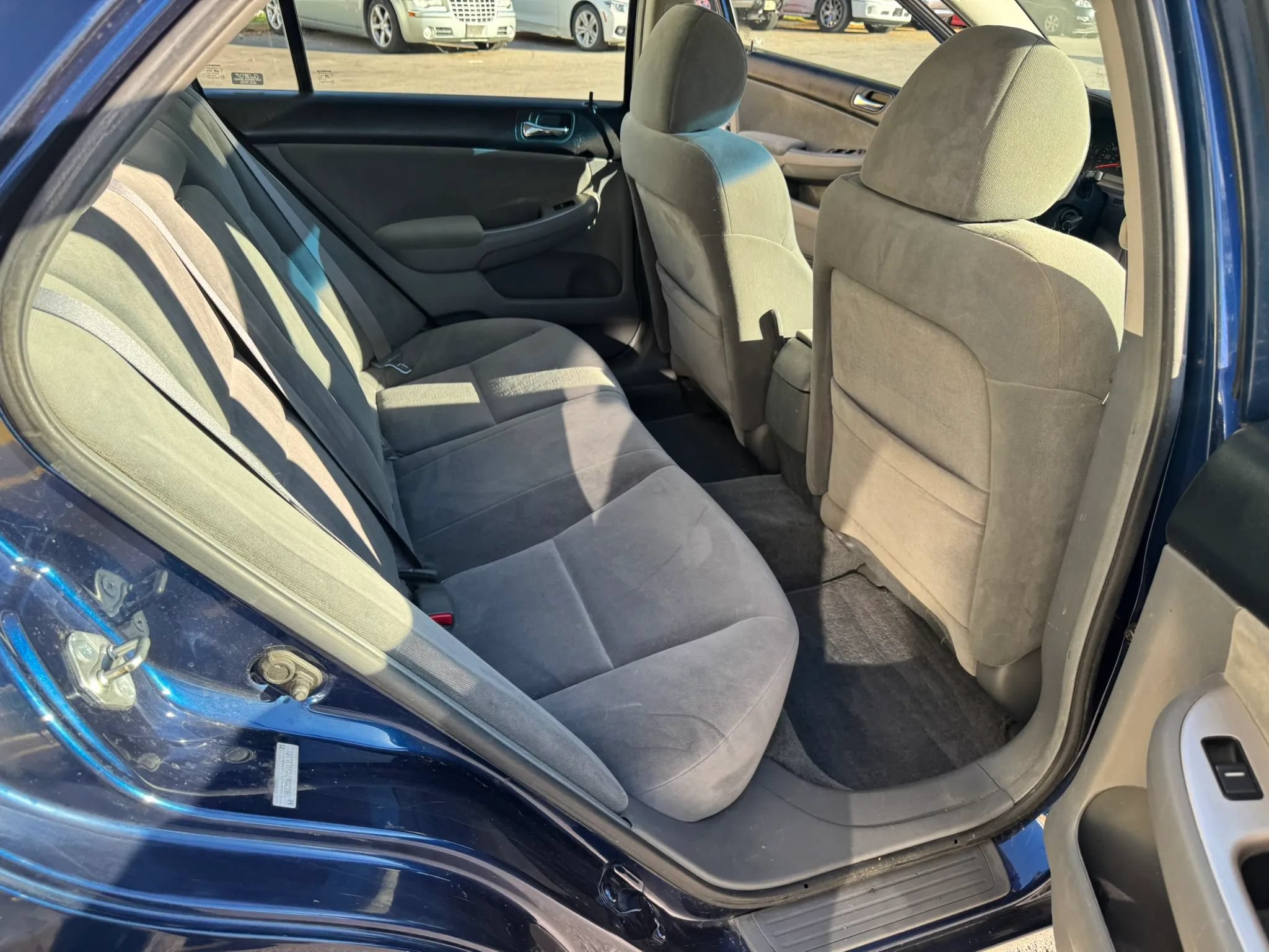 Used 2005 Honda Accord EX image 21