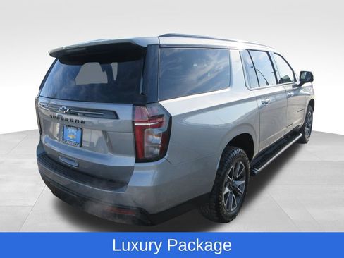 Certified 2024 Chevrolet Suburban Z71 w/ Luxury Package AWD/4WD image 5