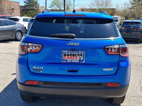 Used 2024 Jeep Compass Latitude AWD/4WD image 5