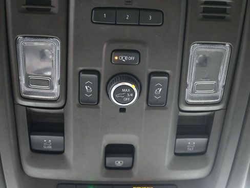 Used 2022 GMC Yukon SLT w/ SLT Premium Package image 40