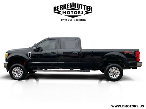 Used 2017 Ford F350 XLT w/ XLT Value Package AWD/4WD image 4