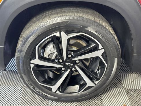 Used 2023 Chevrolet TrailBlazer RS w/ Convenience Package AWD/4WD image 12