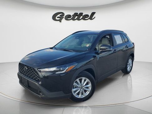 Certified 2023 Toyota Corolla Cross LE w/ Moonroof Package AWD/4WD image 1