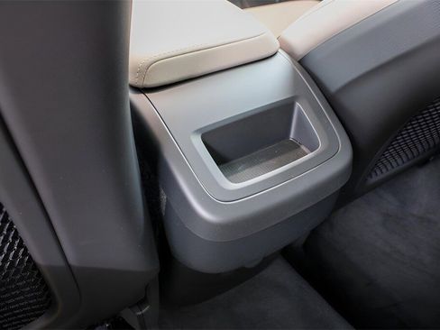 New 2026 Volvo XC60 B5 Core w/ Protection Package Premier image 20