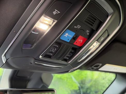 Used 2025 Jeep Grand Cherokee Laredo X w/ MOPAR Finishing Package AWD/4WD image 31