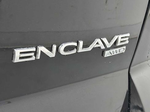 Used 2017 Buick Enclave Premium image 29